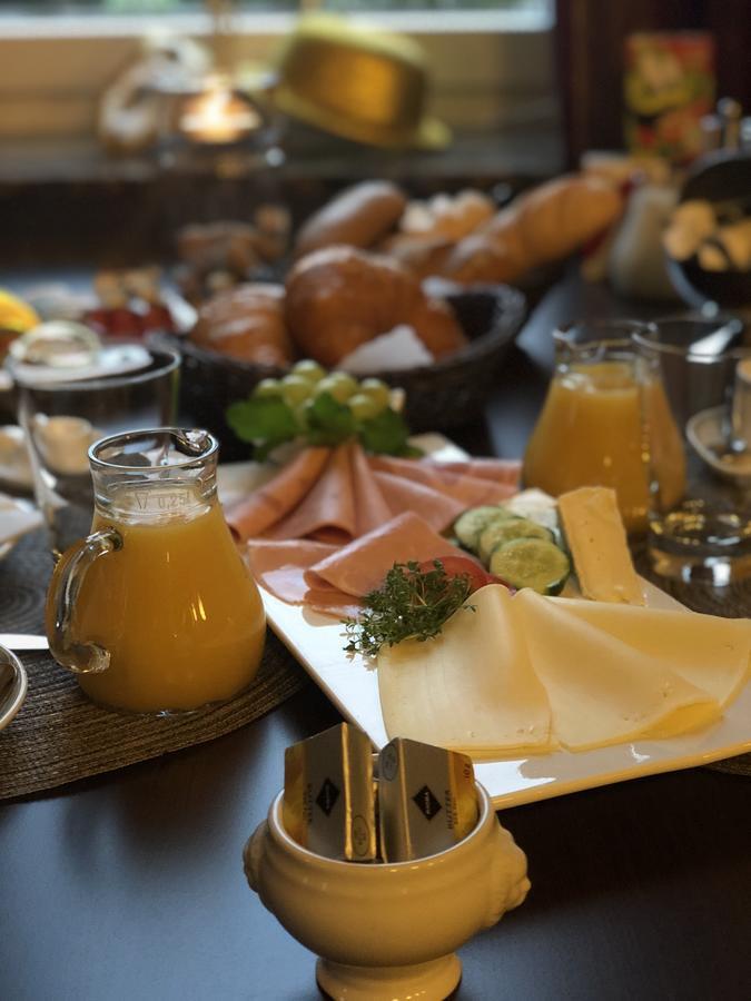 Frischbier'S Gaestezimmer Schmelz-Primsweiler ภายนอก รูปภาพ